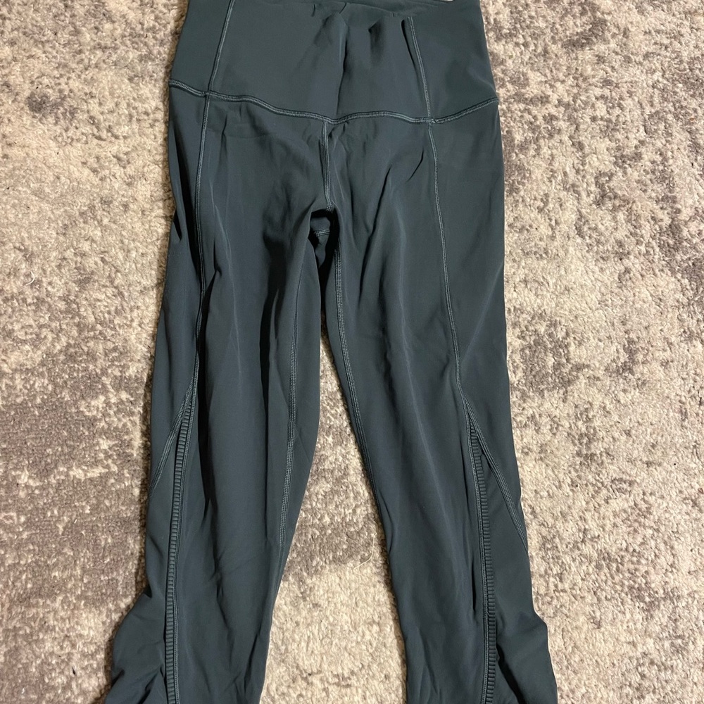 Blue lulu cropped leggings